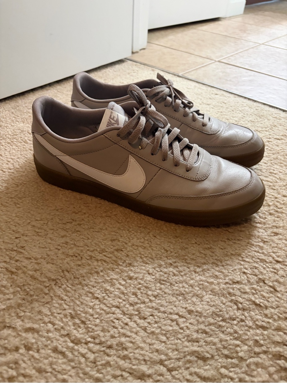 Nike Men's Taupe Low-Top Sneakers with White Swoosh